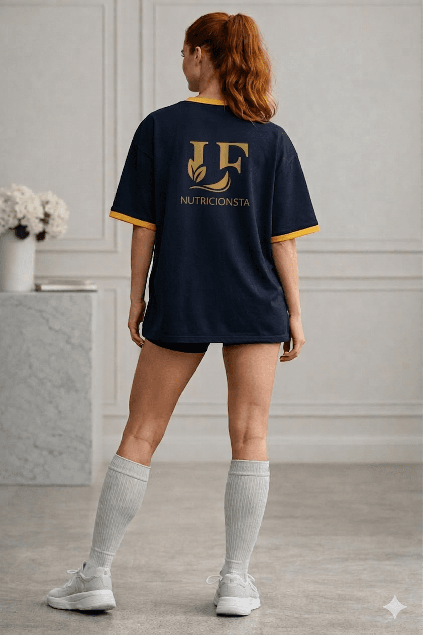 Camiseta oversized vista traseira